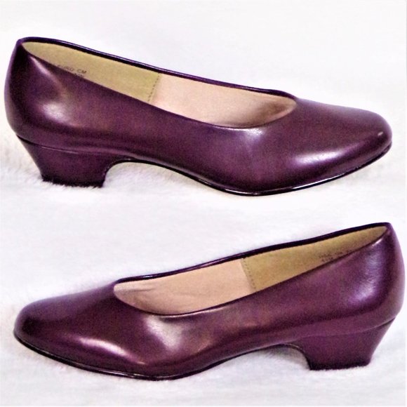 SOFT STYLE BY HUSH PUPPIES Size 4.5M brown pumps - Picture 2 of 16